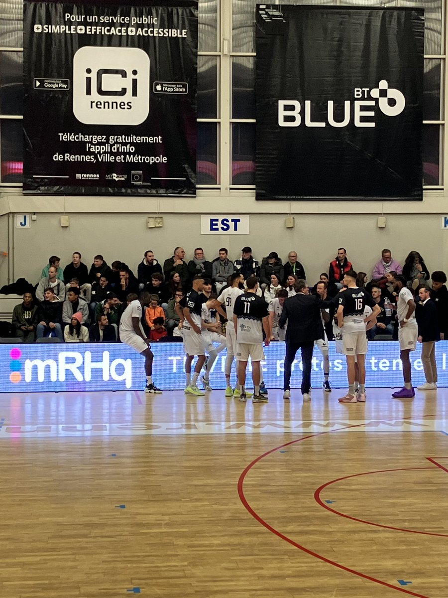 mRHq (@mrhqagence) on Twitter photo L’<a href="/URB35/">Union Rennes Basket</a> a remporté un duel au sommet et retrouvé sa place de leader du championnat de #NM1 de #basketball.
Dominateurs, solidaires et soutenus par un public de feu, ils ont joué un très grand match!
On continue demain à Vitré !
🚀🚀🚀 L’<a href="/URB35/">Union Rennes Basket</a> a remporté un duel au sommet et retrouvé sa place de leader du championnat de #NM1 de #basketball.
Dominateurs, solidaires et soutenus par un public de feu, ils ont joué un très grand match!
On continue demain à Vitré !
🚀🚀🚀