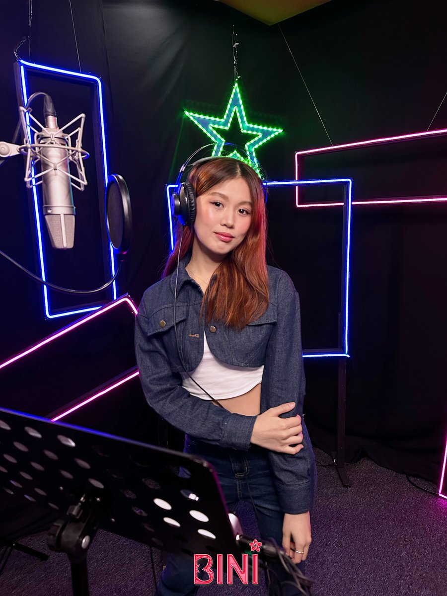 #BINI : #TayoAngLigayaNgIsatIsa Photo Series [ Maloi ]

Watch the extended version of the ABS-CBN 2022 Christmas ID jingle here : 🔗 bit.ly/3PGwXQG

<a href="/bini_members/">BINI_MEMBERS</a> <a href="/bini_maloi/">Maloi Ricalde ౨ৎ</a> <a href="/StarMusicPH/">Star Music PH</a>