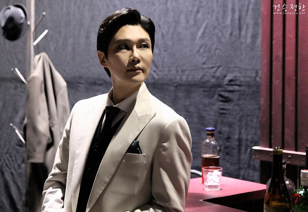 무대 위에서.. 무대 의상을... 
여러벌 바꿔 입은.. 
인증샷이라니... 
꿈일까.....