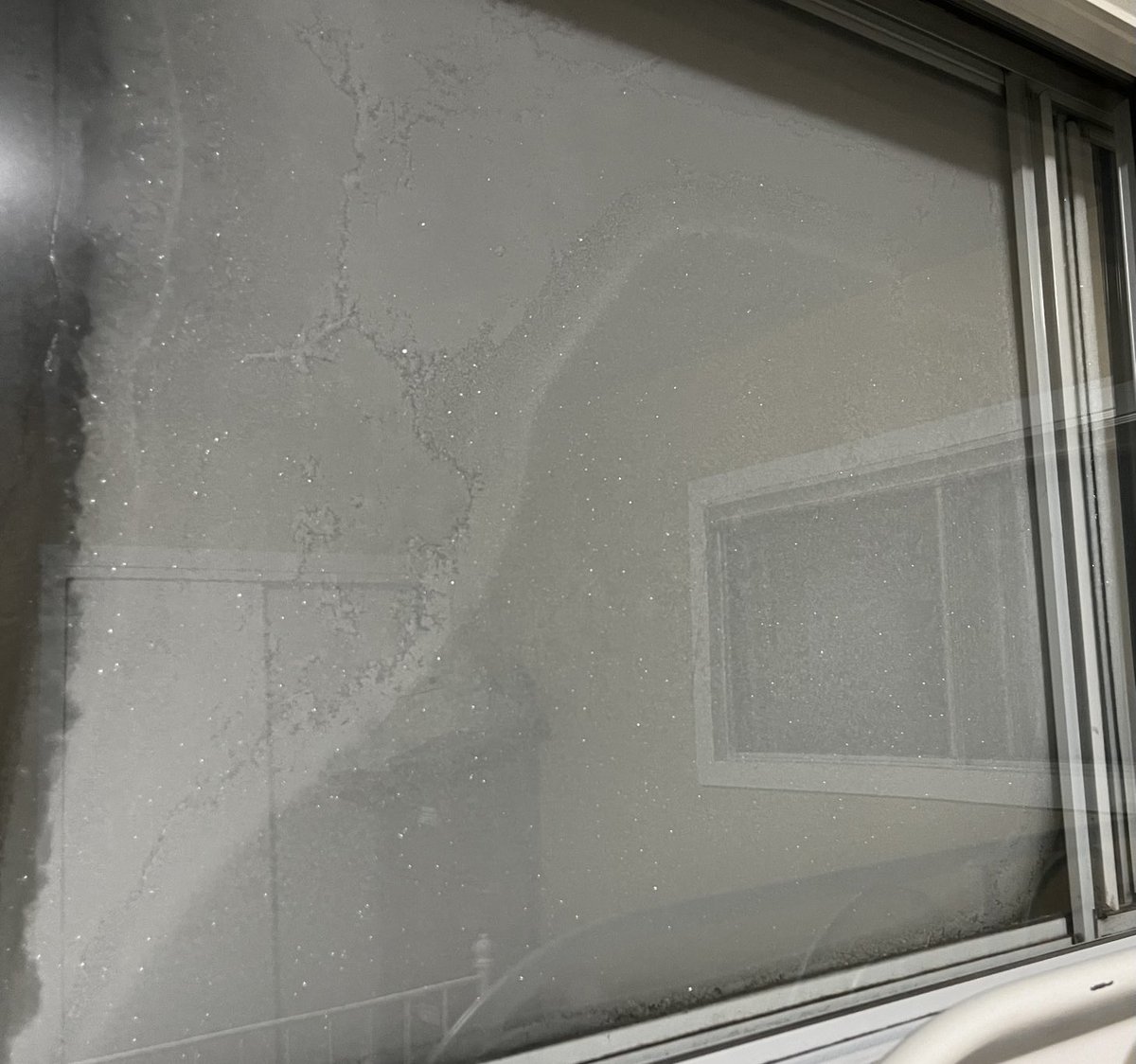 Catvanzyl's tweet image. Didn’t want to look out my bedroom window anyhow… #Calgary #Alberta #ColdAF