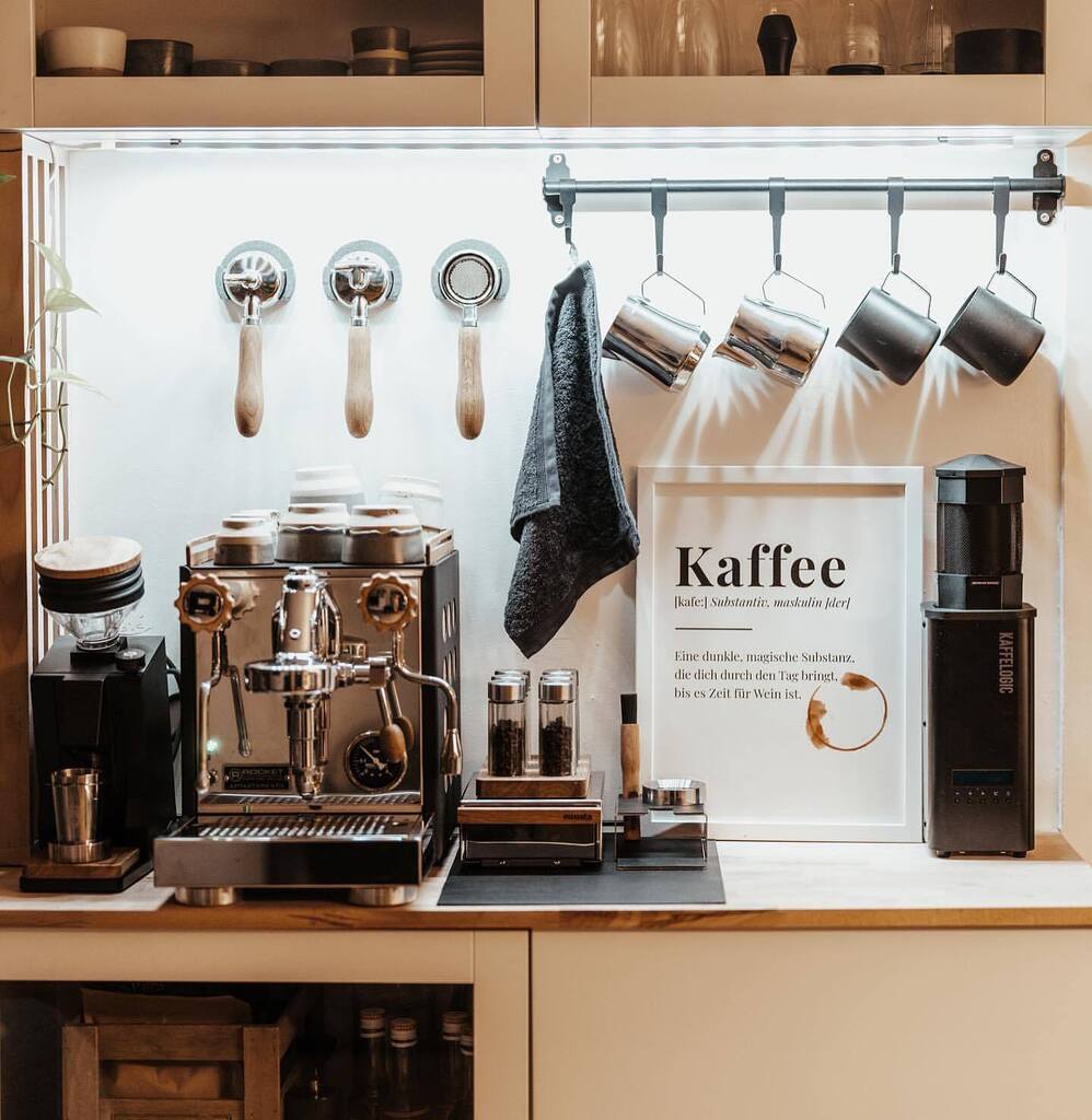 rocketespresso's tweet photo. Rocket Espresso at home with @ruffigrafie #rocketathome #rocketappartamento https://t.co/xH2AY8C3mP https://t.co/72TMyuXGqt
