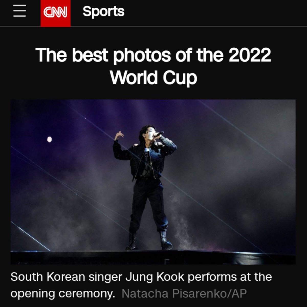 juon_v's tweet photo. 📑 | This photo of #jungkook performing 'Dreamers' at the opening ceremony of the World Cup in Qatar 🇶🇦 was rated by CNN Sports magazine as one of the best photos from the 2022 World Cup. https://t.co/6iV7jHgHG5
