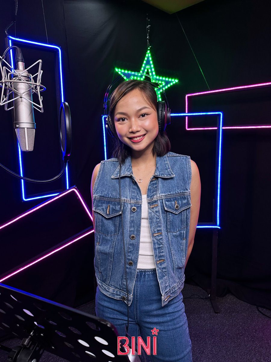 #BINI : #TayoAngLigayaNgIsatIsa Photo Series [ Gwen ]

Watch the extended version of the ABS-CBN 2022 Christmas ID jingle here : 🔗 bit.ly/3PGwXQG

<a href="/bini_members/">BINI_MEMBERS</a> <a href="/bini_gwen/">GWEN APULI</a> <a href="/StarMusicPH/">Star Music PH</a>