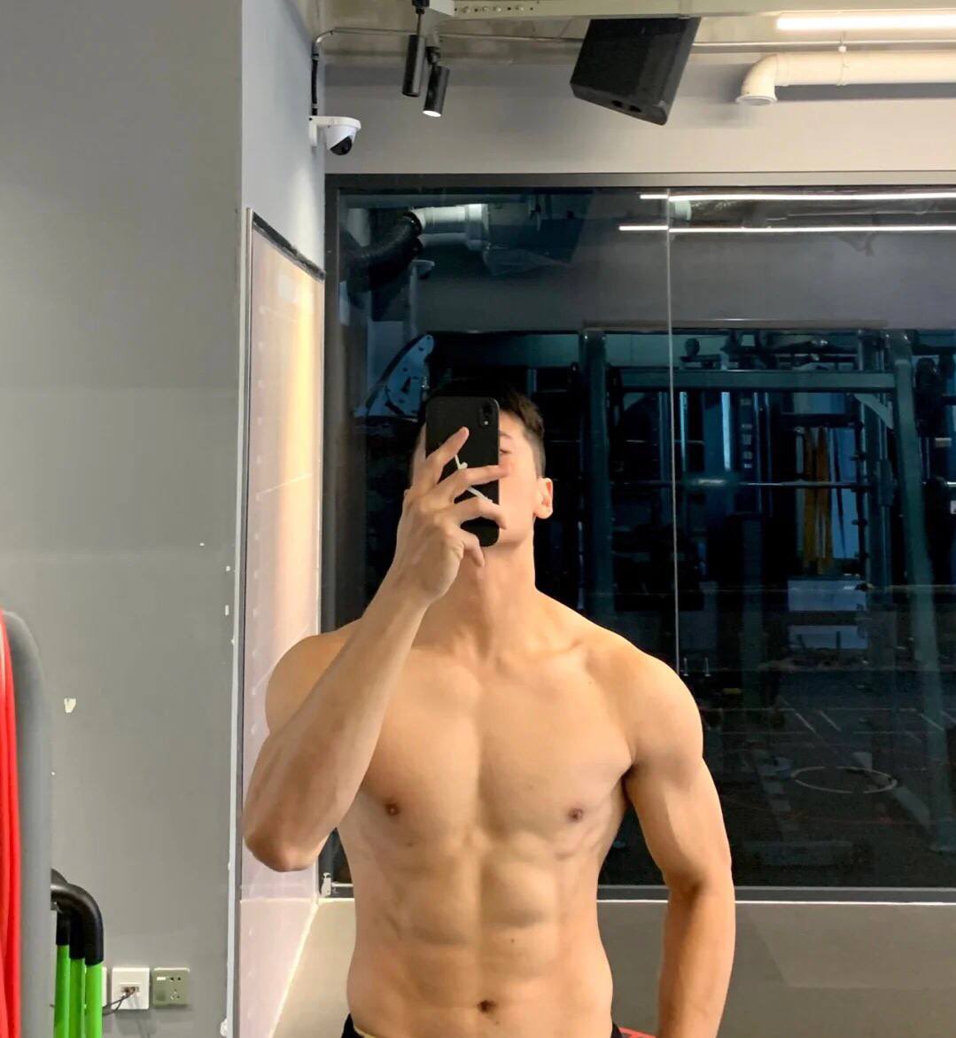 TPH545's tweet photo. 听说现在很多都阳了躺平了，有没有线下的约起来，我已经很痒了 https://t.co/3nozxg4GDd