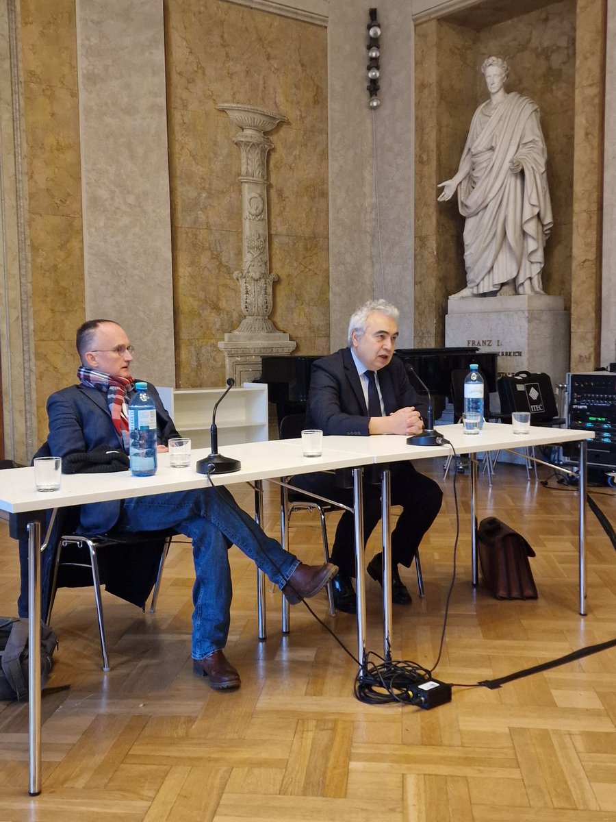 Theresia Vogel tweet media