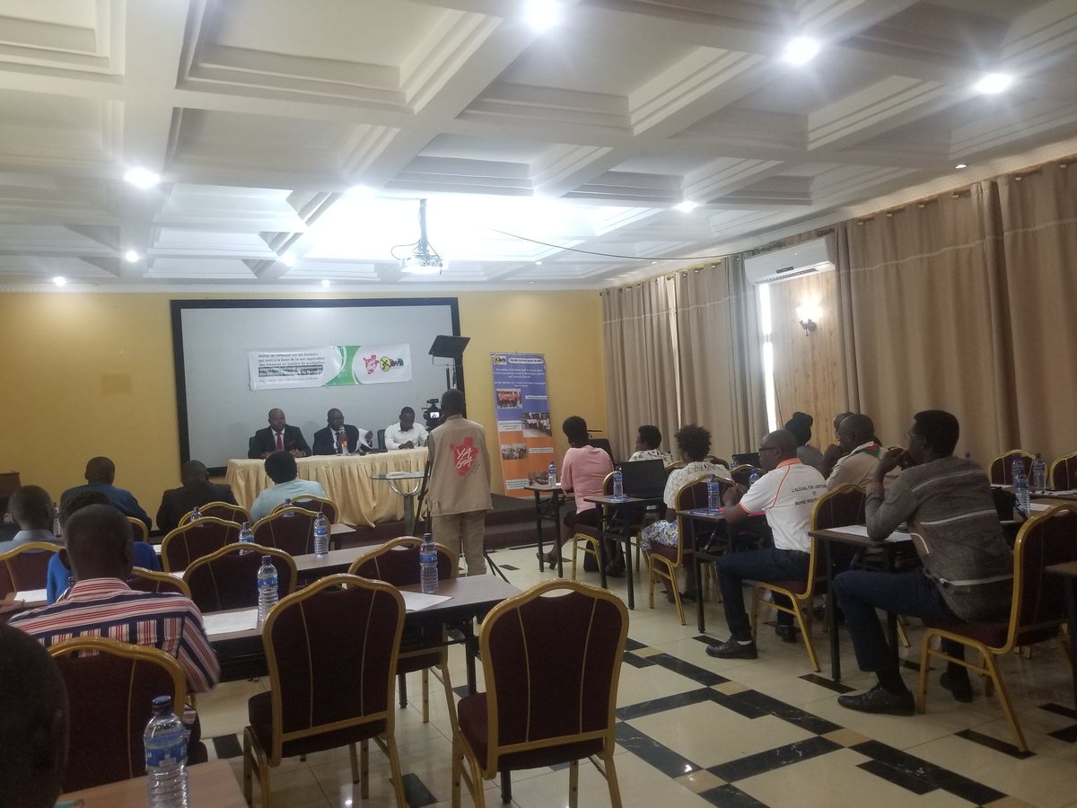 BapaBurundi's tweet photo. Ce 19/12 Atelier de partage et discussion sur les facteurs qui sont à la base de la non application des mesures en vigueur au Burundi en matière de la Xction,commercialisation et consommation de l'alcool @YBurundi @mspls_bdi https://t.co/PtdnEGQ7VJ