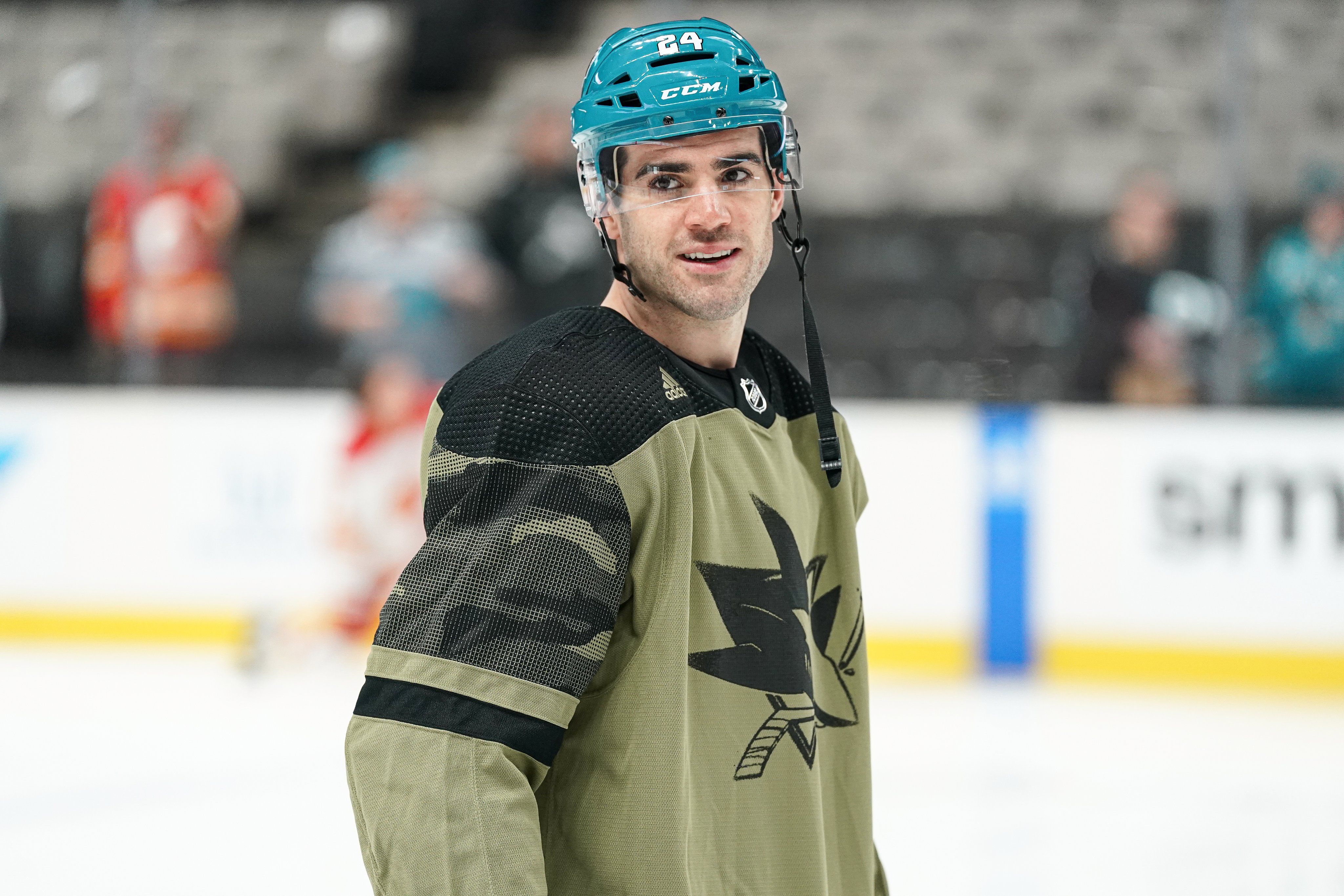 San Jose Sharks on X: Warmup sweaters for Military Appreciation tonight.  💚🖤
