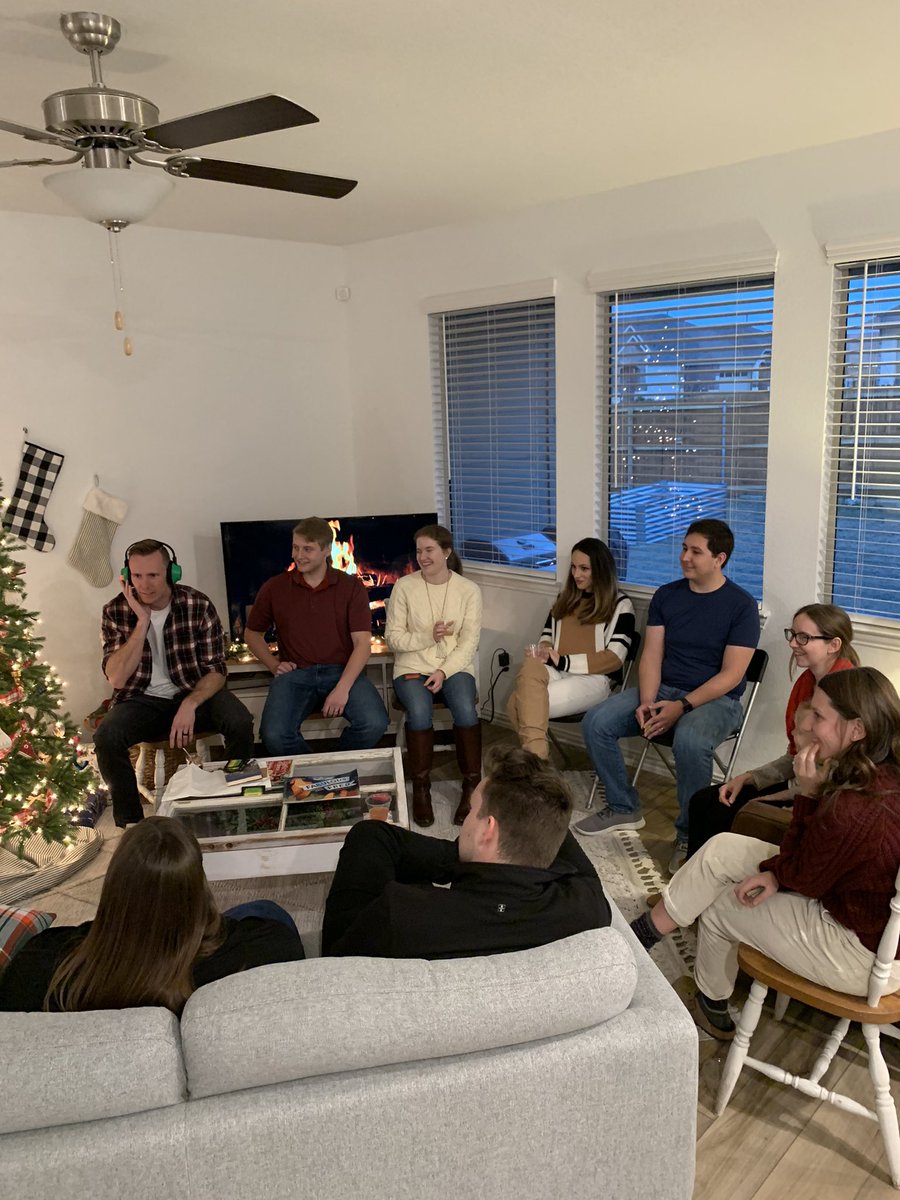 CullenHippler's tweet photo. So much fun getting to celebrate Christmas tonight with some our our friends and co-workers from our Envoy and @LETUAlumni family. #AirlineFamily #Christmas https://t.co/CbEbUrCWVS