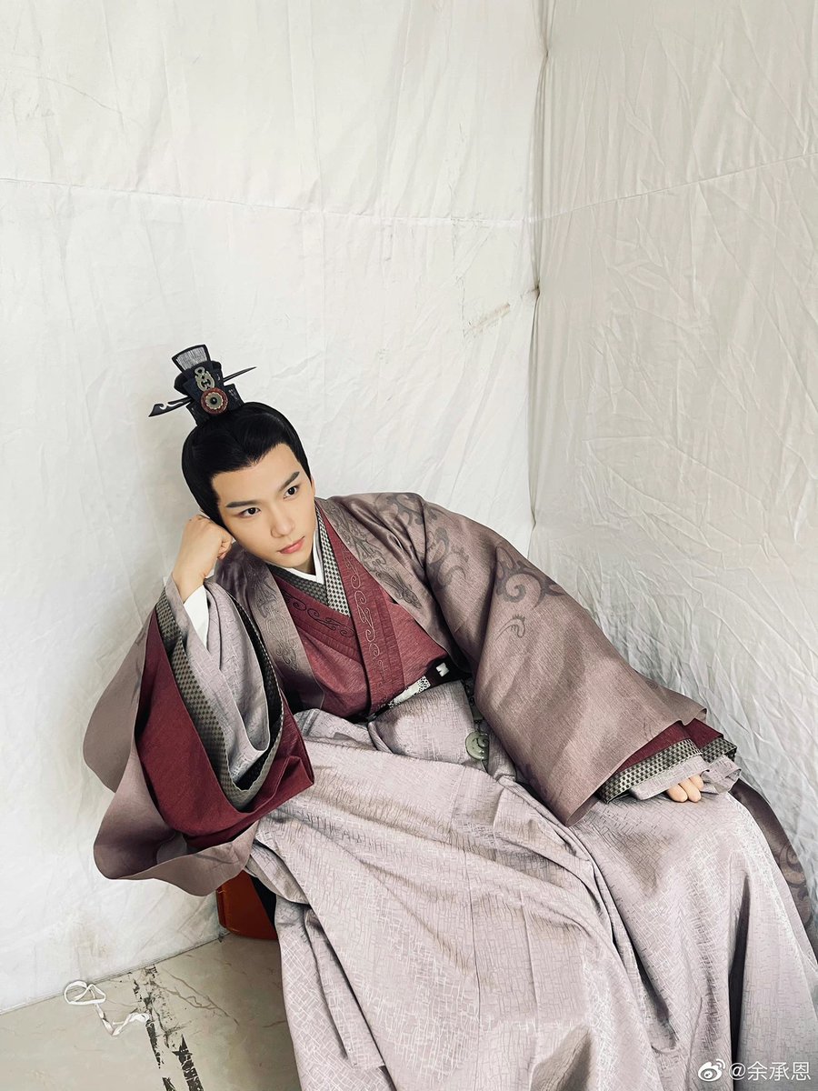 PhotosHanfu's tweet photo. Cdrama actor Chengen Yu ���承恩

Cdrama: Love Like the Galaxy 星汉灿烂

#art #fashion #chinesedrama #cdrama #hanfu #漢服 #汉服 #photography #xianxia #chinese  #wuxia #fantasy #星汉灿烂 #LoveLikeTheGalaxy https://t.co/D1vMZ9kAhZ