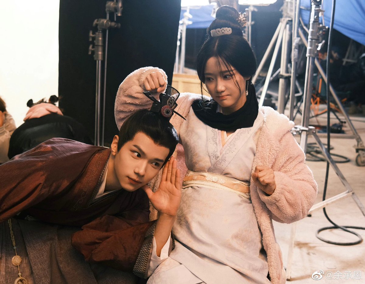 PhotosHanfu's tweet photo. Cdrama actor Chengen Yu ���承恩

Cdrama: Love Like the Galaxy 星汉灿烂

#art #fashion #chinesedrama #cdrama #hanfu #漢服 #汉服 #photography #xianxia #chinese  #wuxia #fantasy #星汉灿烂 #LoveLikeTheGalaxy https://t.co/D1vMZ9kAhZ