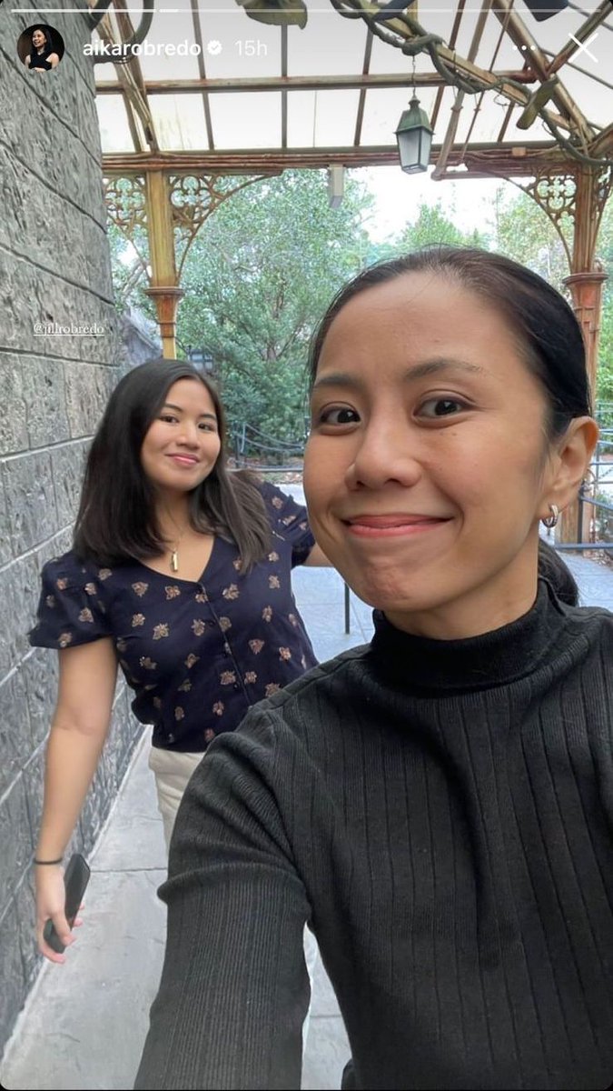inquirerdotnet's tweet photo. LOOK: Former Vice President Leni Robredo enjoys family time with her daughters at The Wizarding World of Harry Potter in Universal Studios Florida. | 📷: Aika Robredo/Instagram https://t.co/EKQqD1aORP