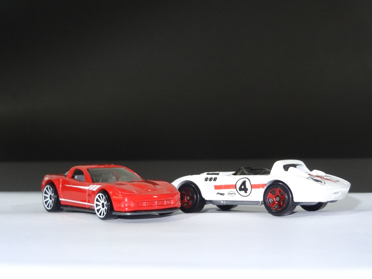 thetoysgarage's tweet photo. Red Corvette ZRI by Hot Wheels and White Corvette CFH04 by Hot Wheels

Share and Like if you love Diecast Cars

#corvettediecast #hotwheelscorvette

#hotwheelsphotography #hotwheelscollectors #hotwheelsdaily   #diecast64 #diecastscalemodels #164scalecollector #164diecastcars https://t.co/OTHfN3drfS