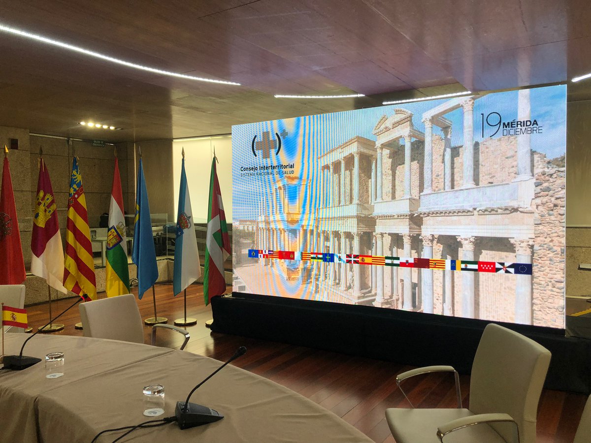 jvergelesb's tweet photo. Todo preparado, la logística en marcha. Ahora que seamos capaces de dotar de cohesión al Sistema Nacional de Salud. Extremadura acoge el Pleno del Consejo Interterritorial del Sistema Nacional de Salud. https://t.co/NaoVCve5LK