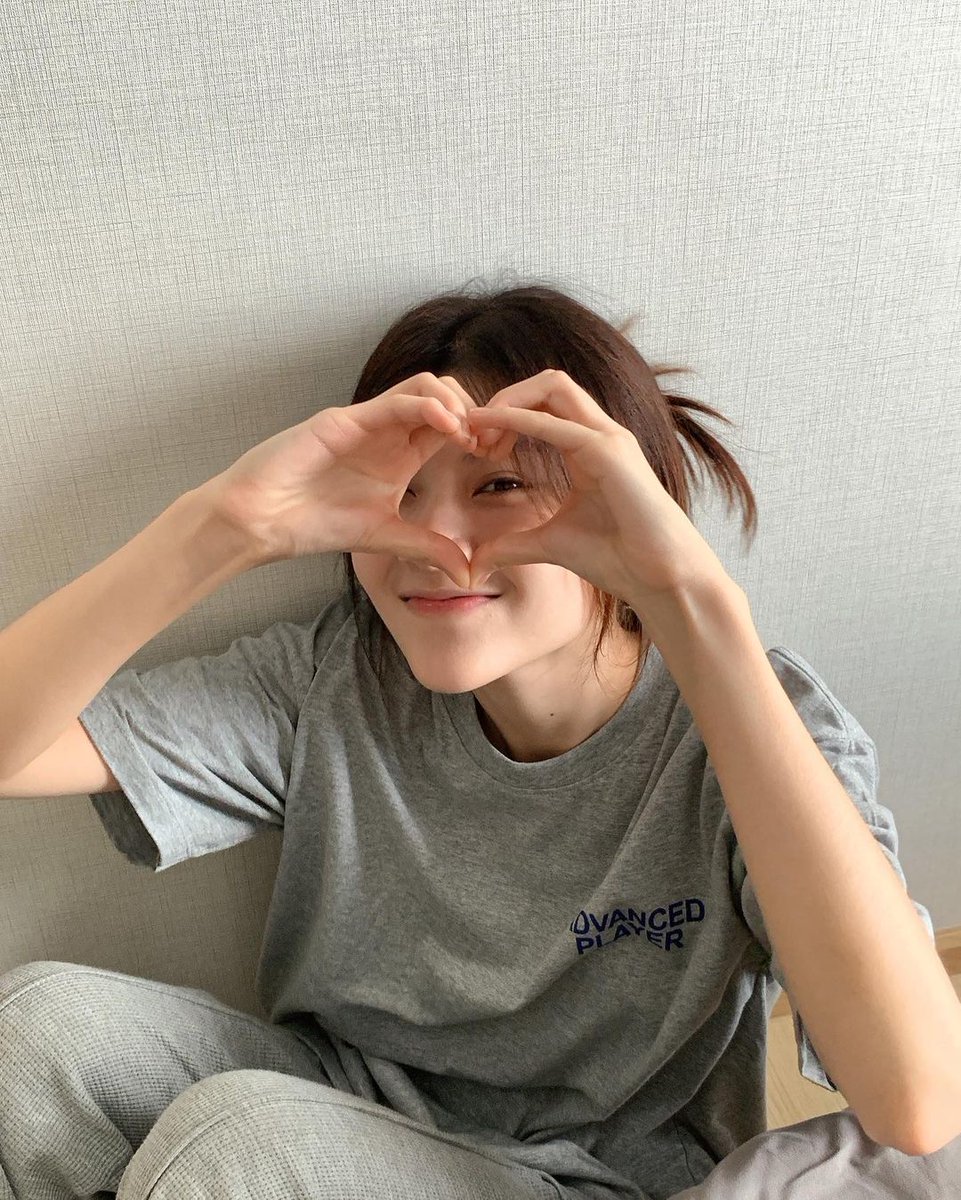 chinfu55's tweet photo. แต่งงานเมื่อไหร่ไม่ทราบ แต่แต่งภาพทุกครั้งที่โพสต์🥰😘😜
#แคปชั่นอ่อย #แอปแต่งรูป #แคปชั่นน่ารัก #น่ารัก #ขี้อ้อน #โสด https://t.co/mxcPiNMXJ5