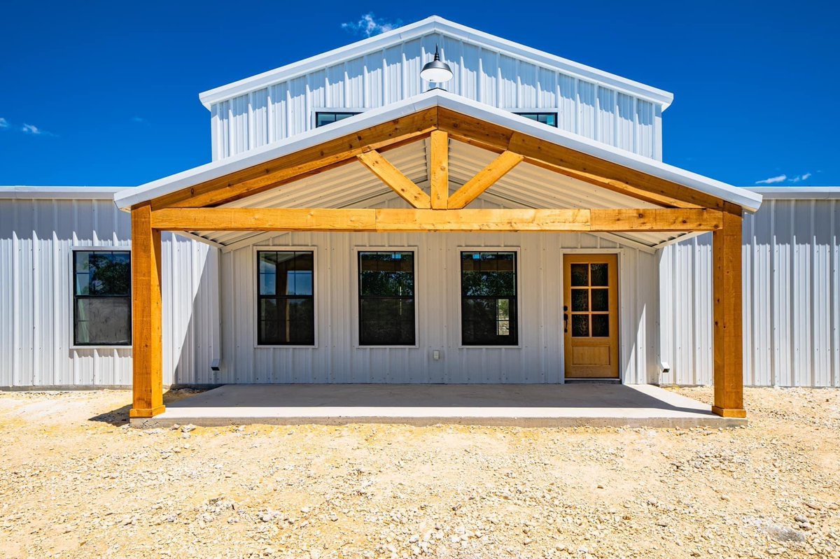 barndominium_us's tweet photo. Wish you years and years of good luck if you retweet ✨ https://t.co/cU7t7gIxjc