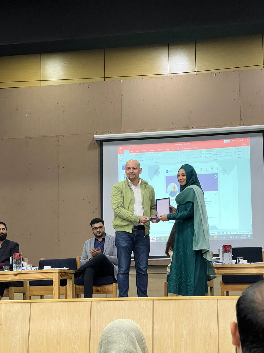 FaizaAkram777's tweet photo. #digitalks22                                              #DigitalMarketing #session                     #IqraUniversity @iqrauniofficial https://t.co/SXmlRtYnyw