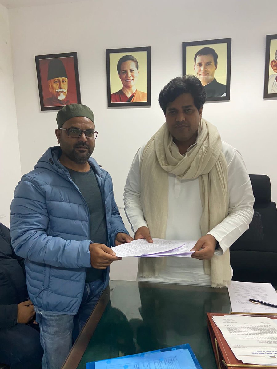 AlijcsS's tweet photo. कांग्रेस अल्पसंख्यक प्रकोष्ठ के राष्ट्रीय अध्यक्ष सह माननीय सांसद @ShayarImran जी, से मिला और अल्पसंख्यकों के अधिकारो�� से जुड़े मांग पत्र दिया। उनहोंने संसद में बात उठाने और झारखंड सरकार से बात कर मामलों को हल करने का भरोसा दिया।
Cc:@HemantSorenJMM @Alamgircongress @kumarsudivya https://t.co/WCpwagGay2