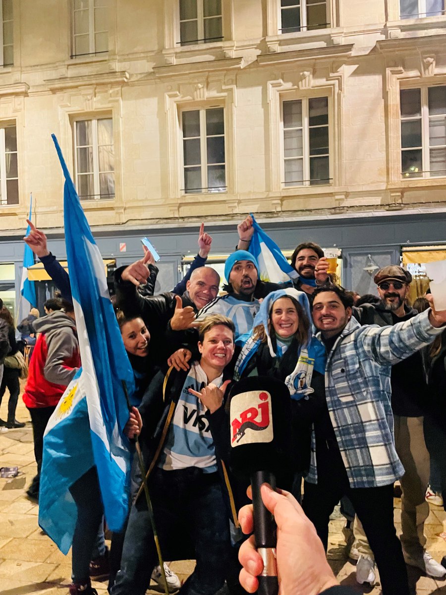 Bon lundi les amis! Ce matin on revient évidemment sur la victoire de l'Argentine hier! Les argentins ont fait la fête dans les rues de Bordeaux ambiance dans le 6-10 avec les news de <a href="/BenjaminBardel/">Benjamin Bardel</a> bonjour!