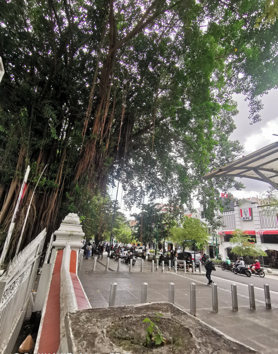 SMujianto's tweet photo. Tempat nu sami carita nu beda https://t.co/1WOIJ5N0Df