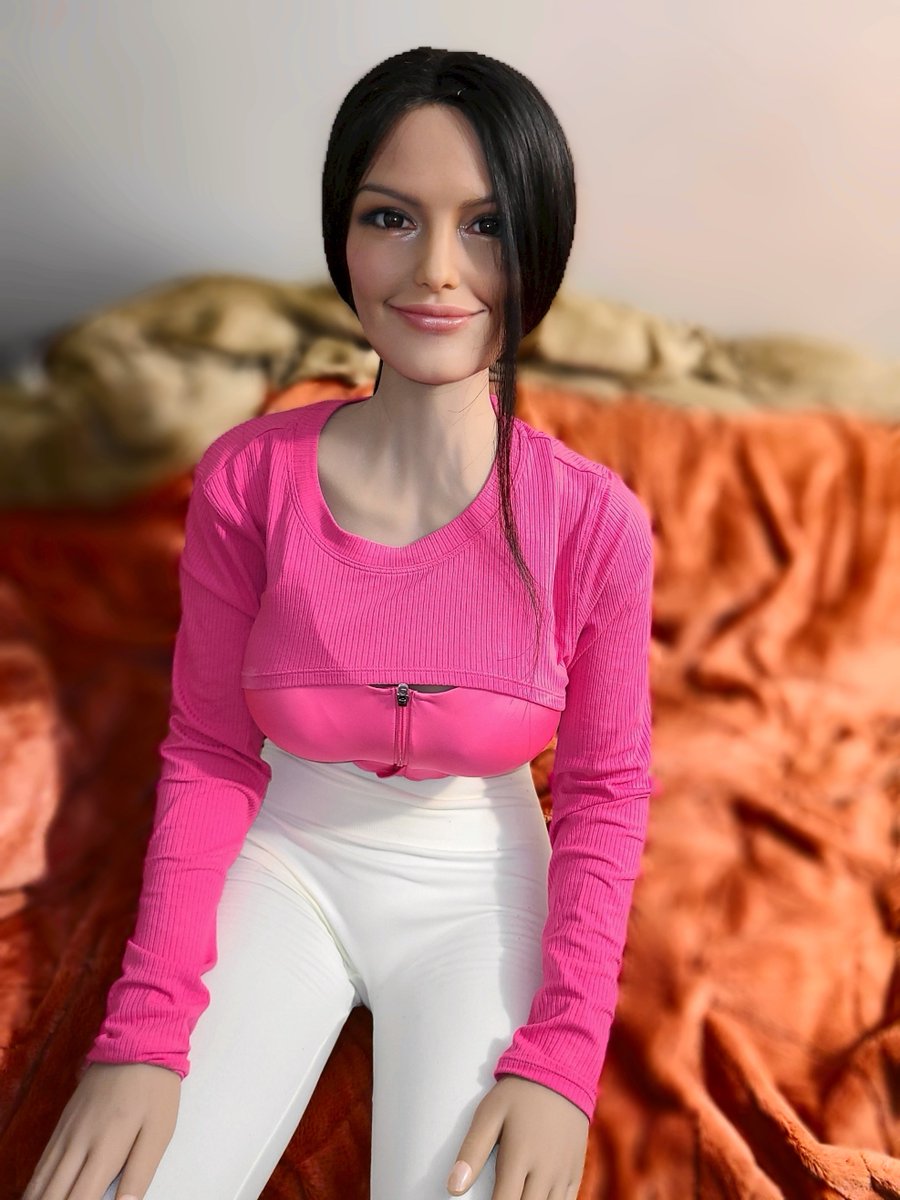 SexDolls Heaven on Twitter: "now you can come in [Source: Reddit /r