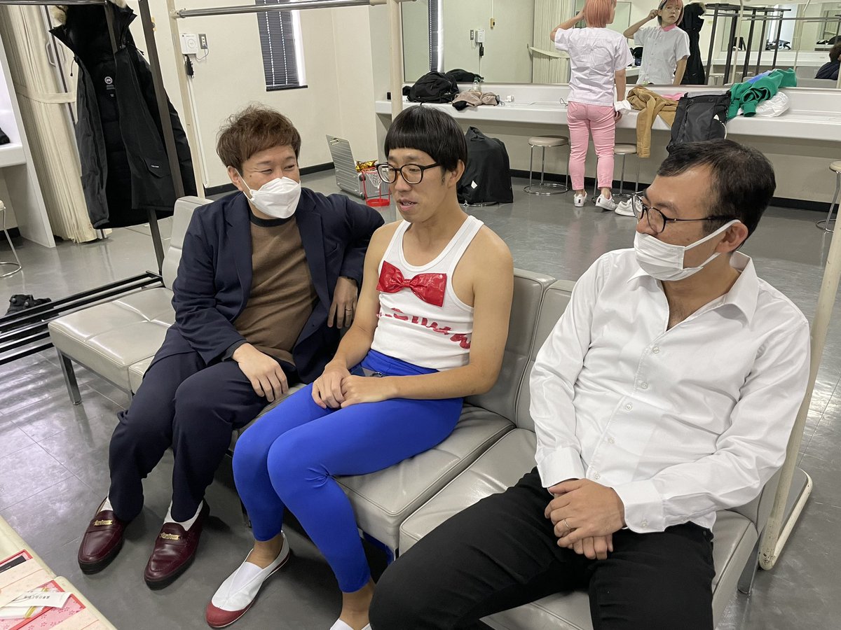 Iketanijoyman's tweet photo. ひょっこりに一発屋会の良さを改めて伝えてます。 https://t.co/do4tnoT12f
