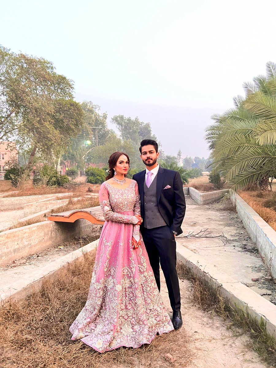 Sara khan tweet media