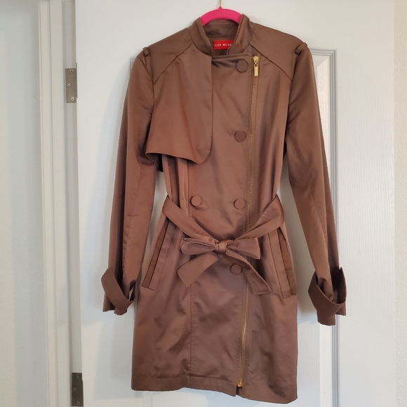 Overby4Kim's tweet photo. So good I had to share! Check out all the items I'm loving on @Poshmarkapp from @MarcoAMatta1 @gifts2thrifts #poshmark #fashion #style #shopmycloset #ciaomilano #alpinelakes #dooneybourke: https://t.co/whmkdTk30Z https://t.co/U6kn86vZuJ