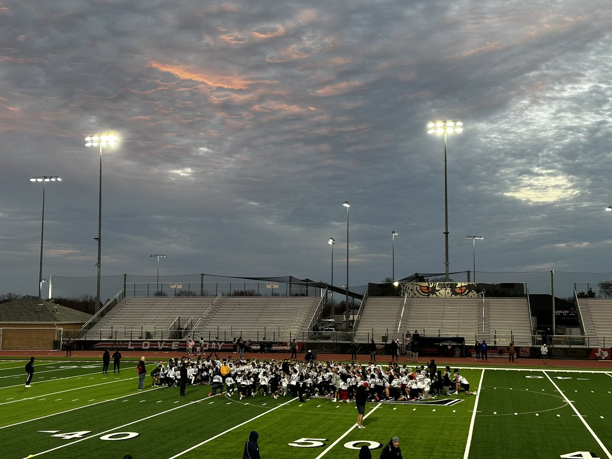 Harper0Campbell's tweet image. Great experience @USArmyBowl National Combine! PRs of 1.76 10 yd, 4.84 laser 40 &amp;amp; 30.4” Vert! Moved up to COMPETE with upperclassmen &amp;amp; was selected #CampChamp for LBs of Black Team! Thank you @coachkeith_1k &amp;amp; @Coach_SJackson! @Niceville_FB @CoachWill850 @C3Elite7v7 @CoachSkiNCSA