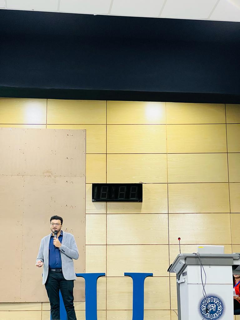 FaizaAkram777's tweet photo. #digitalks22                                              #DigitalMarketing #session                     #IqraUniversity @iqrauniofficial https://t.co/GwBi2RTuTO