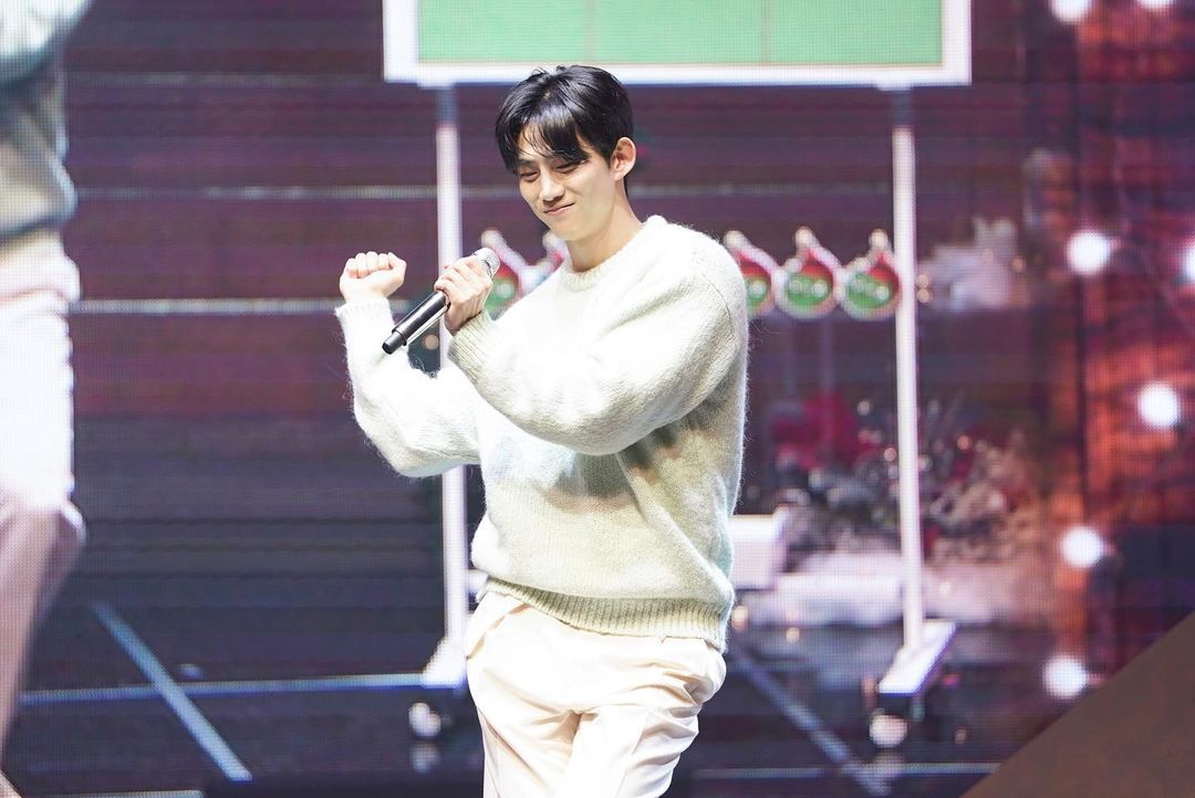 2pmalways's tweet photo. [eyecon_taec IG]
Ok Cat photo Review

Let's meet again next year~😸

#옥택연 #OKTAECYEON #💚
#LonelyOkCatEarlyChristmas
#AlreadyMissing #OkCat #😭
https://t.co/nDSa9HB48K https://t.co/Ad80tkMATl
