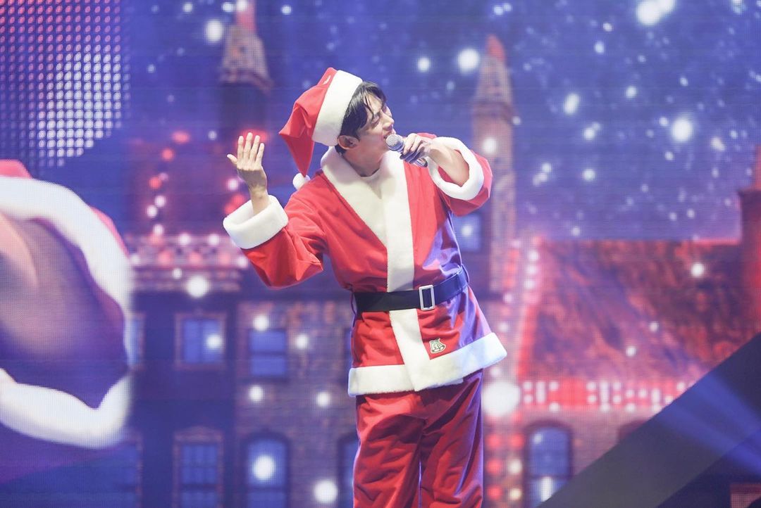 2pmalways's tweet photo. [eyecon_taec IG]
Ok Cat photo Review

Let's meet again next year~😸

#옥택연 #OKTAECYEON #💚
#LonelyOkCatEarlyChristmas
#AlreadyMissing #OkCat #😭
https://t.co/nDSa9HB48K https://t.co/Ad80tkMATl