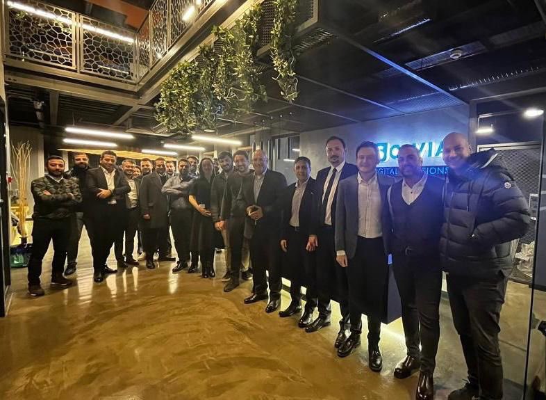 solviads's tweet photo. As Solvia, we met with Thomas Pfiester, Murat Benlidayi and Doruk Korkusuz from SAP!
We had an eye-opening and inspiring conversation on SAP Cloud strategy and BTP, as well as talking about our new strategy to be realized in the cloud.
#Solvia #SAP #LetsSolveTogether https://t.co/ocYoz4gku7