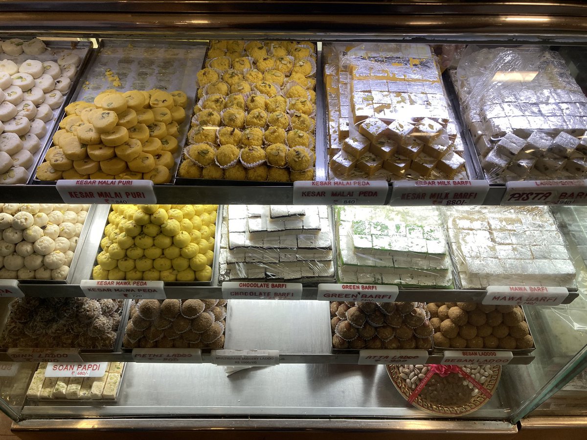 HarmitMalik's tweet photo. My version of heaven.
(Punjab Sweet Mart, Khar) https://t.co/sOleBF6g41