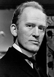Gordon Jackson was born this day in Glasgow in 1923. He starred in dozens of British films from 1942 such as Millions Like Us, Hell Drivers and Tunes of Glory. His most enduring role was Mr Hudson in Upstairs, Downstairs winning him an Emmy Award. #GordonJackson #Glasgow 🏴󠁧󠁢󠁳󠁣󠁴󠁿