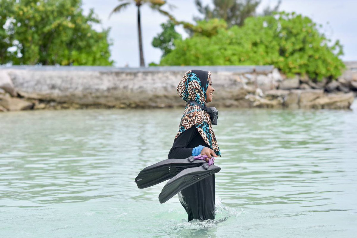 ARC in partnership with <a href="/AlohaUfaa/">aloha ufaa</a> <a href="/Moodhu_bulhaa/">MoodhubulhaaDive</a>, Beach Club Maldives, <a href="/MoEdumv/">Ministry of Education</a> and <a href="/DIdharaa/">Dhiffushi Council Idharaa</a> facilitated an introductory “Discover Dive” for students of Grades 6 &amp; 7 from K. Dhiffushi School to help cultivate an interest and love for the ocean.