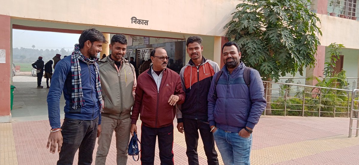 Dev Shankar Singh,( रेल परिवार) tweet media