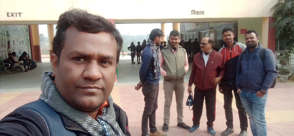 Dev Shankar Singh,( रेल परिवार) tweet media