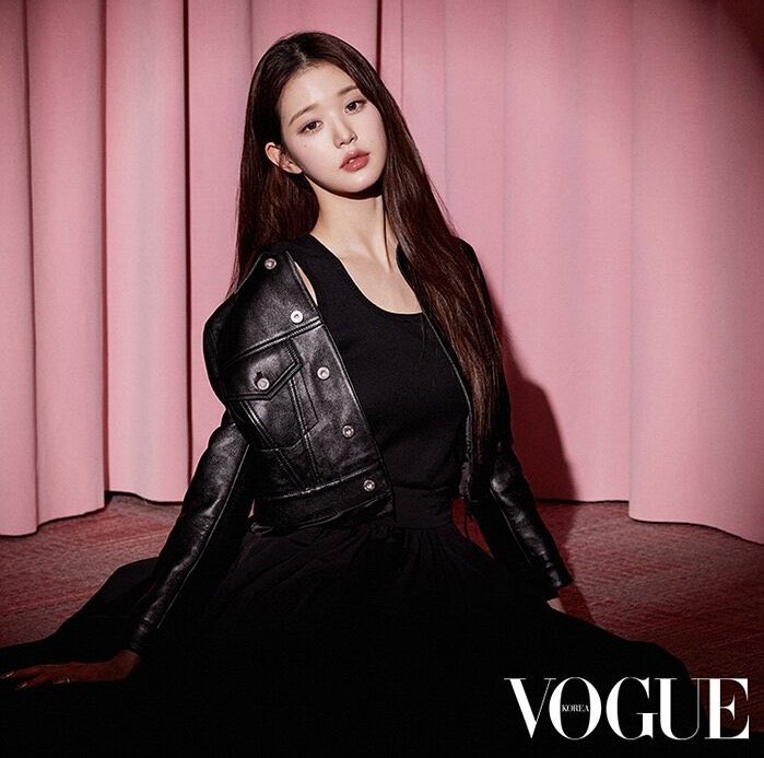 wyfiles's tweet photo. on knees with this wonyoung cover for Vogue Korea https://t.co/G14HMgnx3o