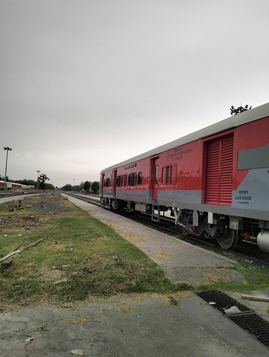 sumitKu22689846's tweet photo. #RailwayNewVacancyDo https://t.co/cHHVi88gte