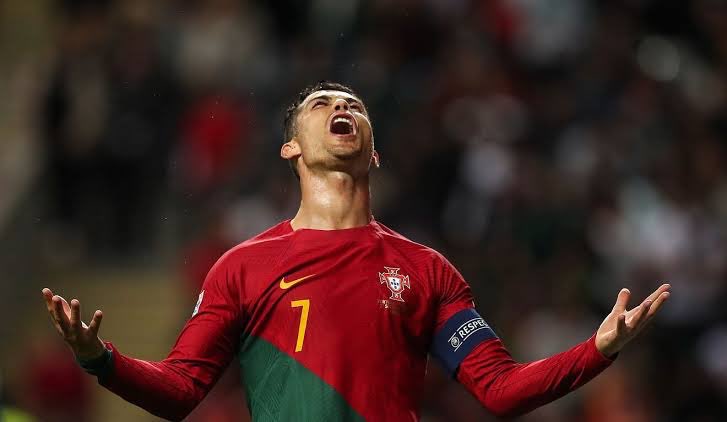 Out of these 4 players; Pele, Diego, CR7 &amp; Messi, only one came from a nation with zero footballing history, a nation who only qualified for the WC twice before him &amp; had never reached a final.

He came &amp; changed all that! He gave his nation a Legacy. His name is Cristiano!🐐