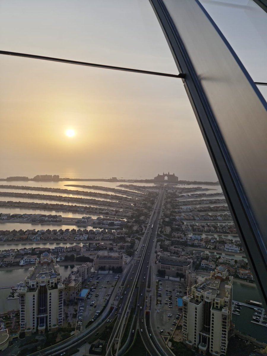 مرت سنة كاملة منذ بدء عمليات فرع #تبيان في #دبي , وأحب هنا أن أضع بعض الدروس المستفادة من هذه التجرب...