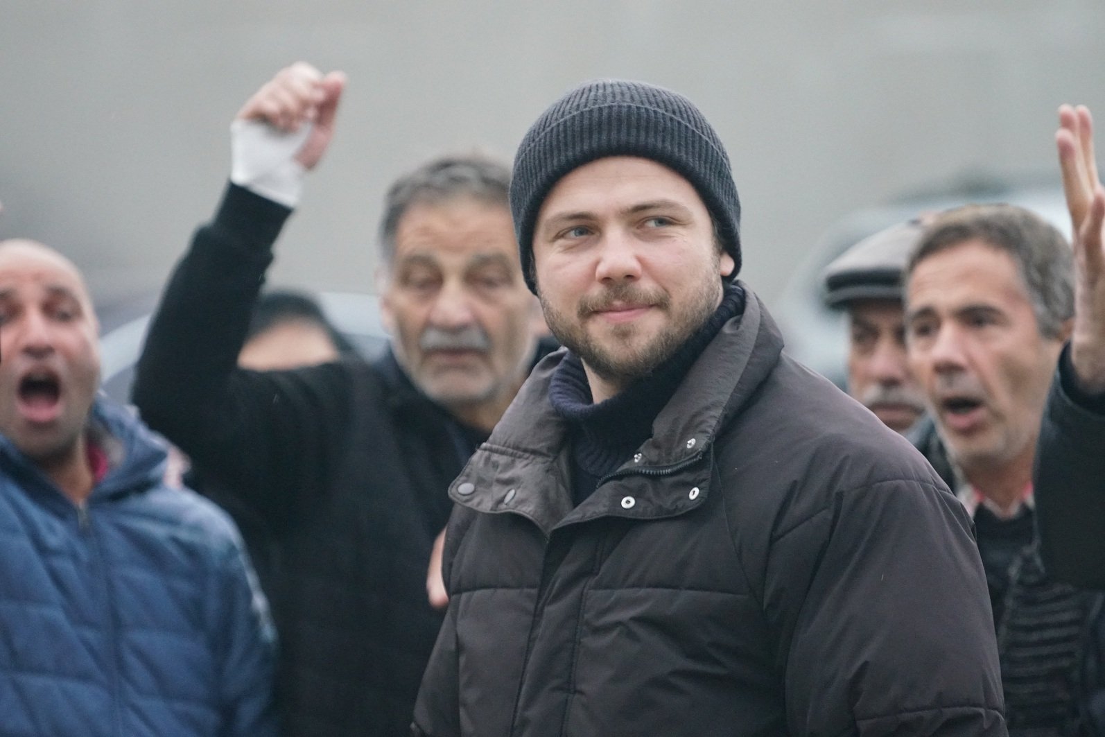 FkUvgX-XkAEn42A?format=jpg&name=large