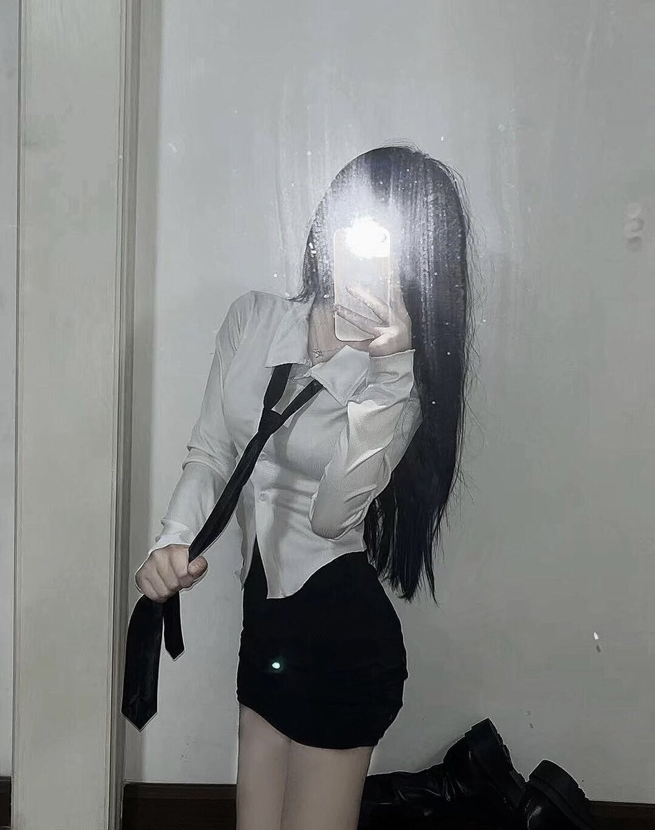 Czy000009's tweet photo. 妹妹兼职线下，随时有时间，需要的哥哥主页找我。
每周有抽取一人免费快餐活动，不定时陪看电影送小sp。
先点赞，再点头像关注。简介加我。私信不回。 https://t.co/PTCnDf7sUn