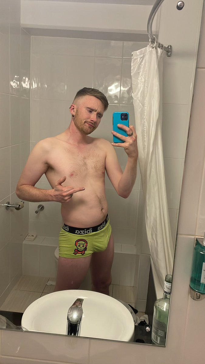 TimL9077's tweet photo. Ha done with being played… fuck out my life ye fake cunts! Friends😂😂😂 wat does that even mean anymore? If anyone thought I was a cunt before well hold on bitch cos I’m a come at u like a fucking recking ball!!! #gay #newme #fuckoff #norealfriends #biteme https://t.co/038jiTr3UC