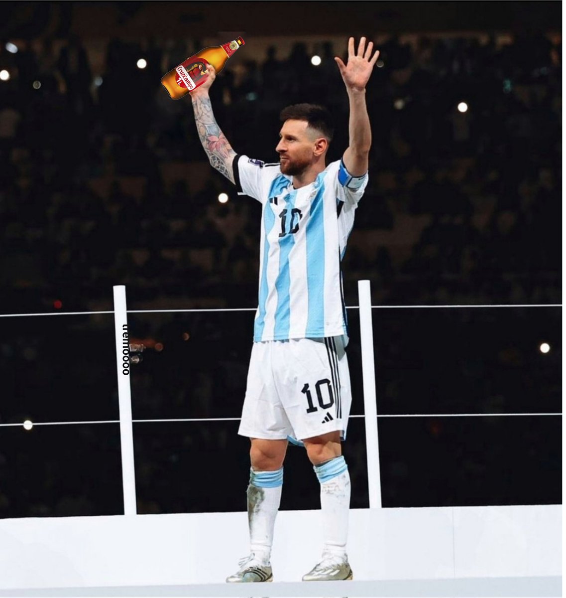 tremoooo's tweet photo. Así comenzo y así le va a este galáctico de la bola esferica🔥👽
#creerespoder #messimiidolo #Messi𓃵 #qiutar #dalepibe #FinalQuienEsLaMascara #Mbappe #pezellaunsaludoaqui #acuñaquedate #montielyvostambienpibe #daleloco #batsuagicallatejodrr #LaLigaEM24 https://t.co/SBX3biE5zz
