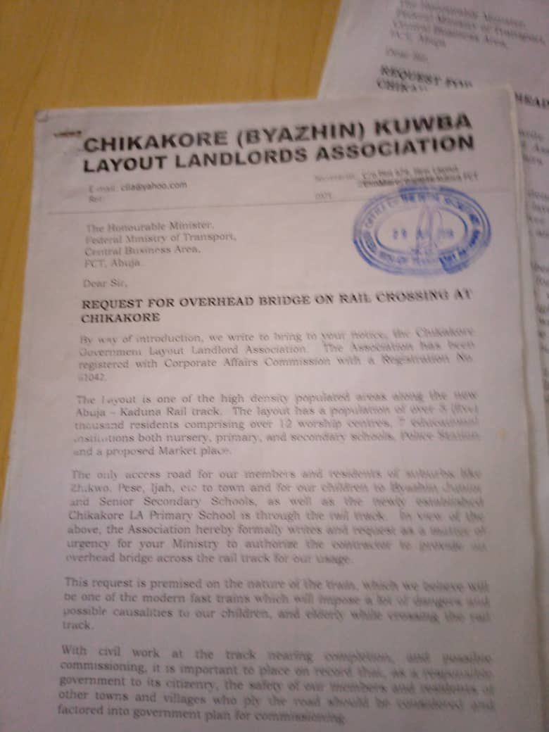 ShehuSani's tweet photo. BEFORE the Train crushed and killed Hajia Selimat Suleiman,the community wrote several letters to the Government requesting for a Bridge;they were ignored. https://t.co/CzFmHuxy4t