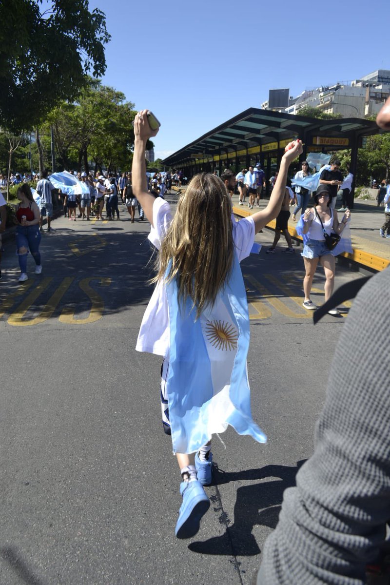 Asnicar__Brenda's tweet photo. AGUANTE #ARGENTINA, aguante soñar , aguante #MESSI y todos los argentinos. #ALEGRÍA!!!!! Gracias #SCALONETA https://t.co/OhSNzM7718