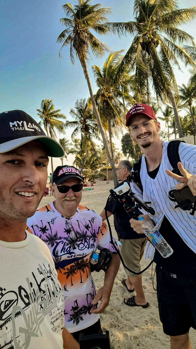 War eine geile Woche mit @thailanddeutsch nach mehr als 2 Jahren Onlineliebe endlich getroffen 🤝🏼 bis vllt Ende Januar