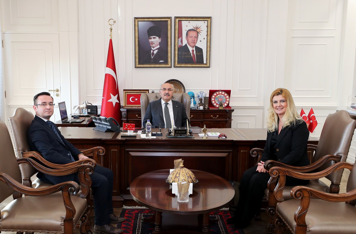 Valimiz Sayın <a href="/yskosger/">Yavuz Selim KÖŞGER</a>; İzmir Kâtip Çelebi Üniversitesi Gemi İnşaatı ve Denizcilik Fakültesi Dekanı Prof. Dr. Ebru Yeşim Özkan ile Dr. Öğretim Üyesi Mehmet Önal’ı kabul etti.