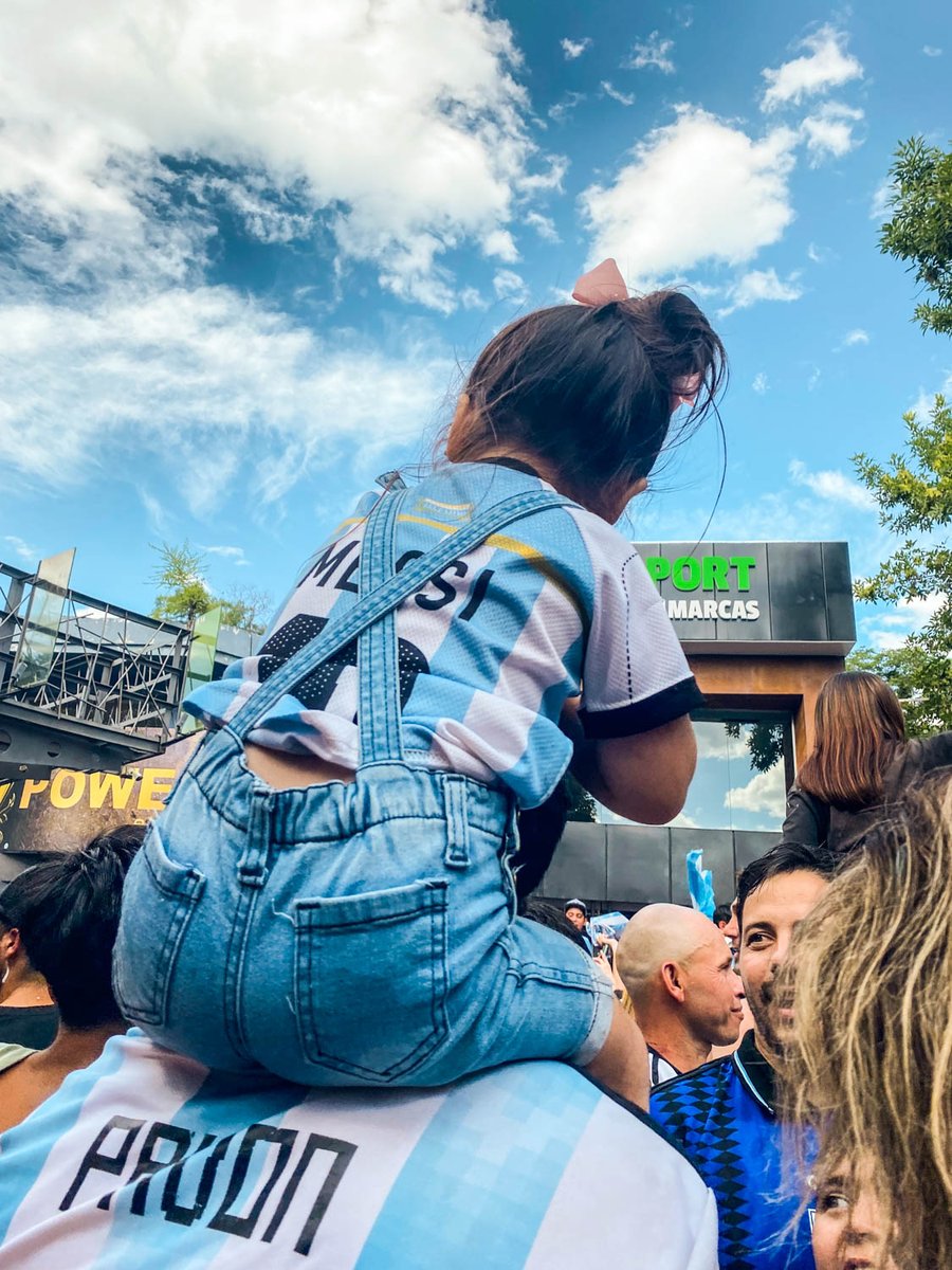 TurismoStaRosa's tweet photo. Somos CAMPEONES DEL MUNDO y así lo celebramos en Santa Rosa de Calamuchita! 🥹 🇦🇷❤️
@SantaRosaMuni
#Campeonesdelmundo #santarosadecalamuchita #DondeSiempreVolves https://t.co/e9dkiM9RTR